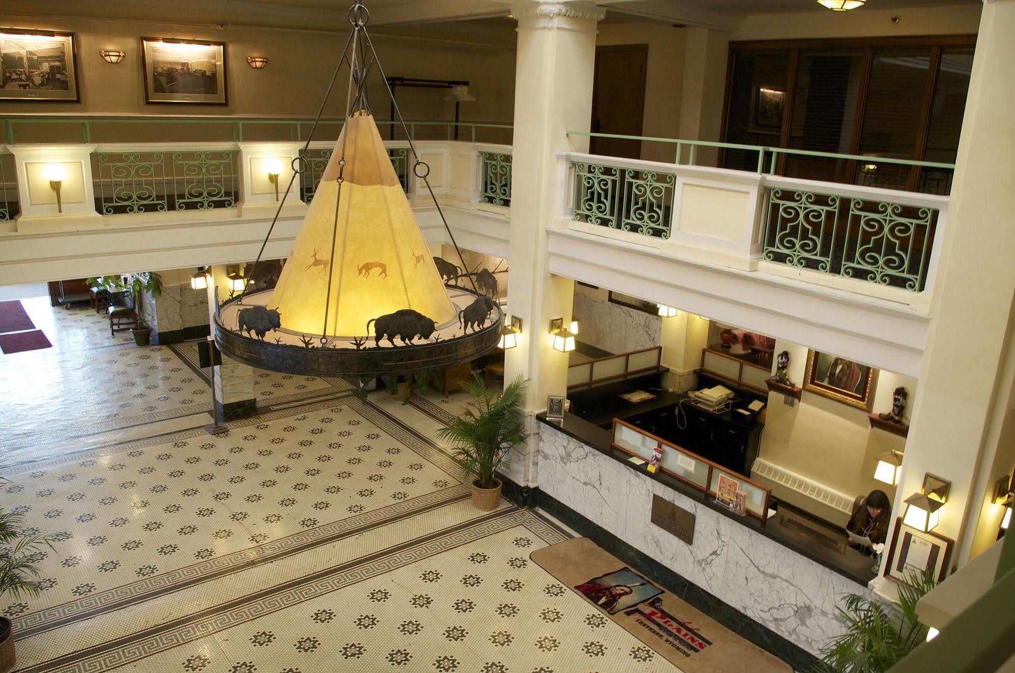 Historic Plains Hotel Шайенн Экстерьер фото